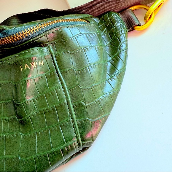 NWOT Rare Fawn Design Green Croc Embossed The Fawny Pack - Picture 5 of 9